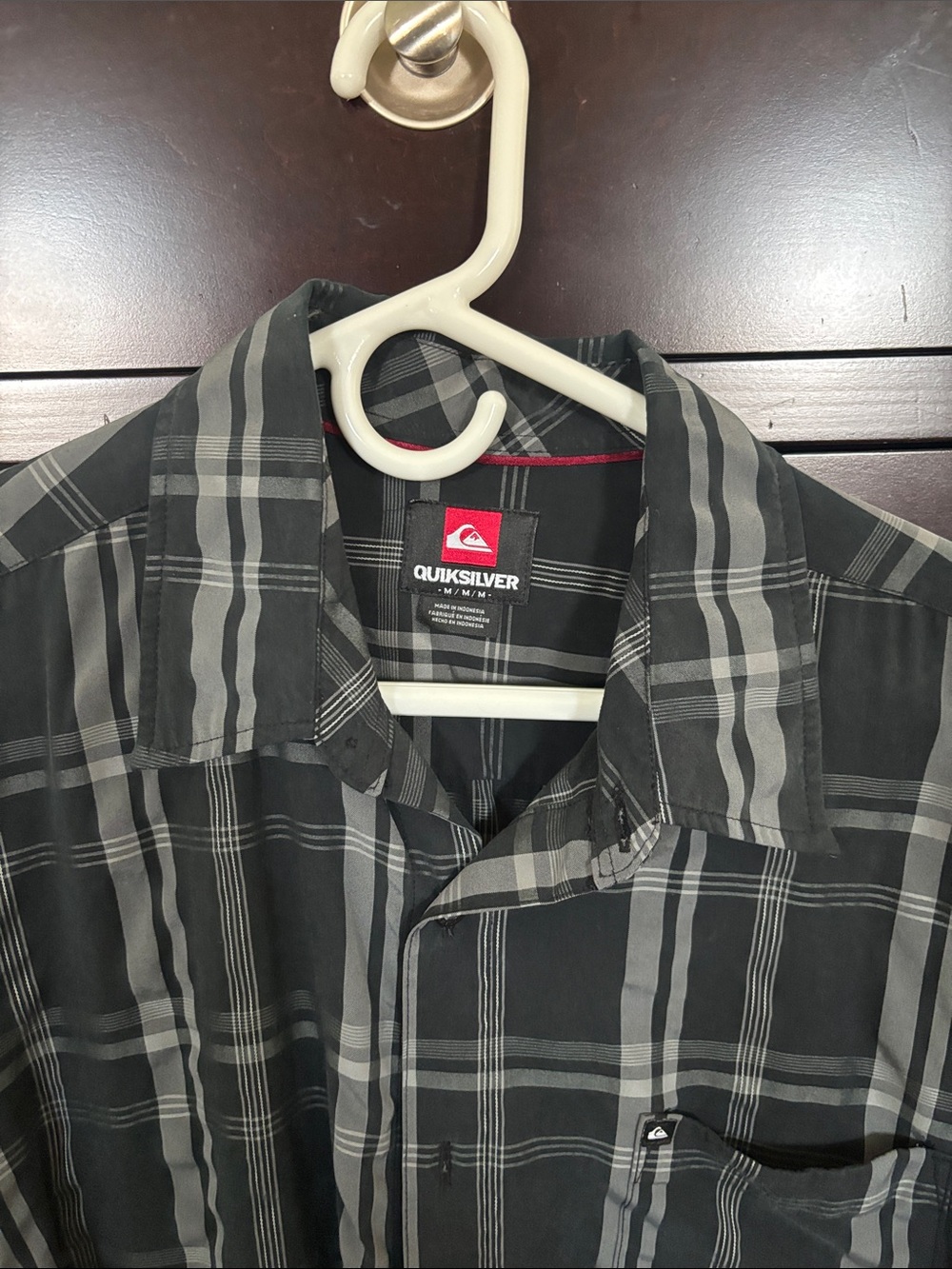 Quiksilver Black & Gray Plaid Casual Button-Up Shirt
